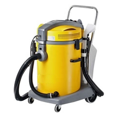 M9P Spitwater Vacuum Cleaner