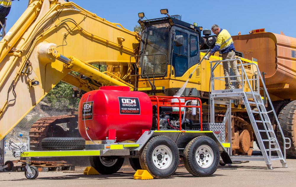 Pressure Cleaning Excavator with Trailer Mounted Pressure Cleaner