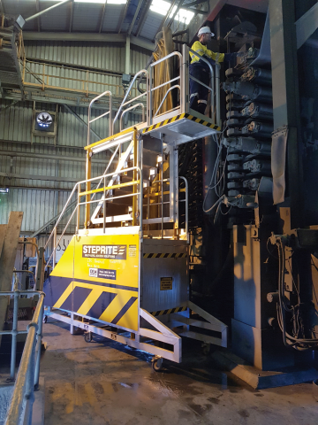 OEM01032 - Hydraulic Adjustable Platform on site