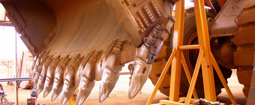 Jackrite Loader Bucket Stand holding up loader bucket