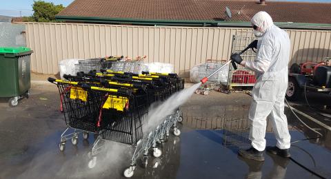 Using a Spitwater to Disinfect Shopping Trolley's