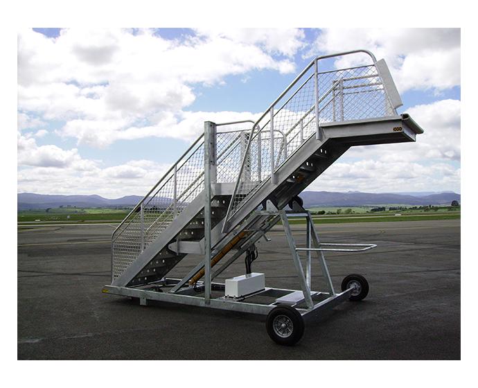 Model 829 adjustable access stairs to suit B717 to A320 aircraft